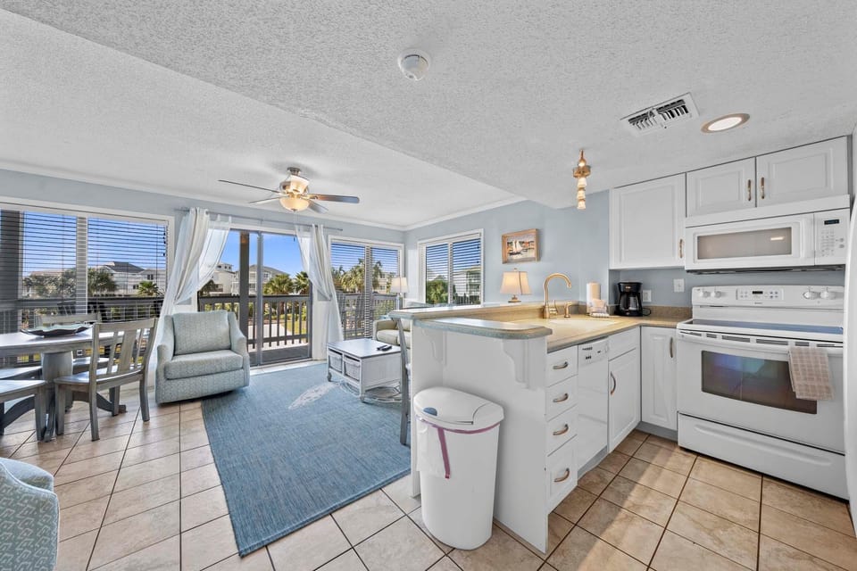 Condo, Multiple Beds (GS Plantation West - RCC -1254) | Private kitchen | Oven, toaster