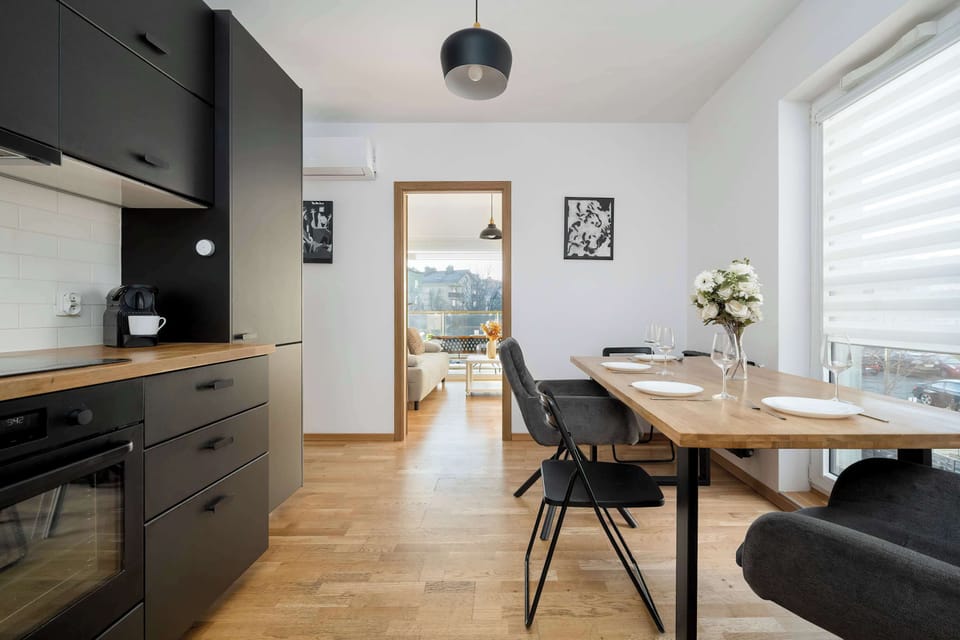 The kitchen's modern appliances make meal preparation easy.