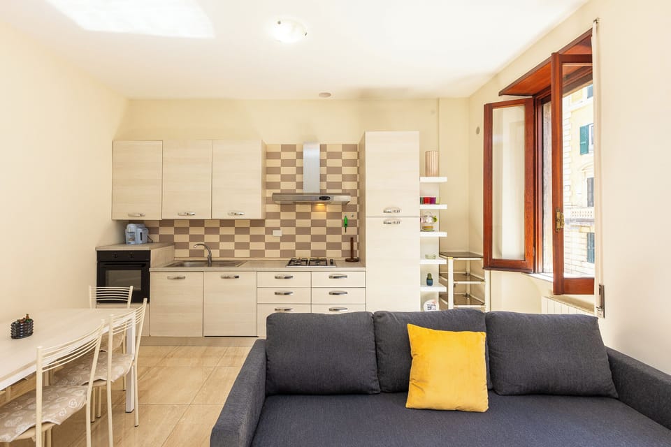 Apartment | Living area | 40-inch TV with digital channels