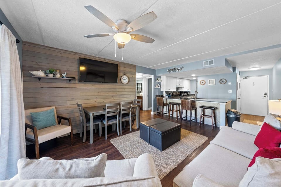 Beautifully updated Sugar Beach 117 - Sandy Feet Retreat