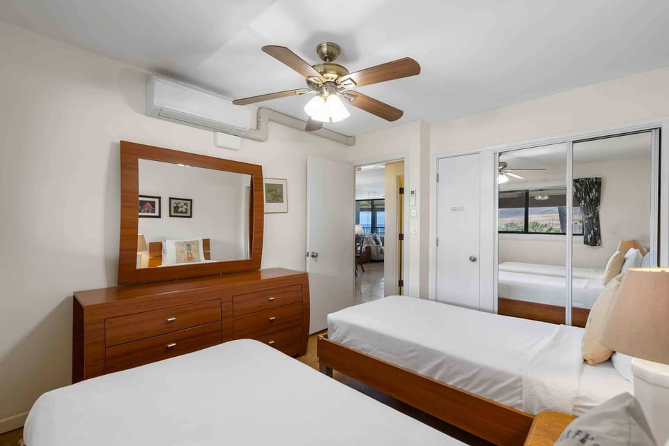 Condo, Multiple Beds, Balcony, Ocean View (Lauloa 410) | 2 bedrooms, individually decorated, individually furnished, bed sheets