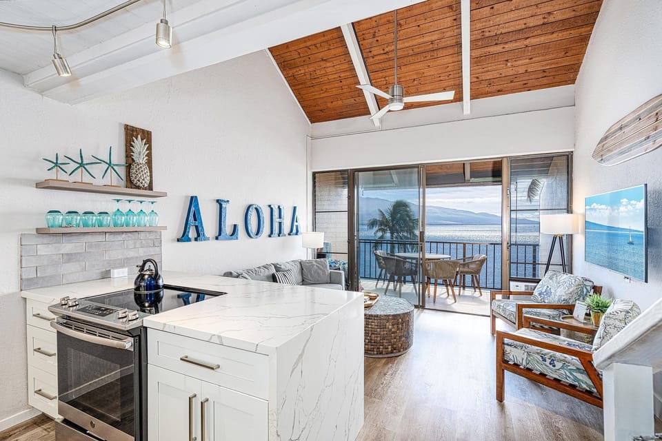 Condo, Multiple Beds, Balcony, Ocean View (Maalaea Banyans 411) | Private kitchen | Coffee/tea maker, dining tables