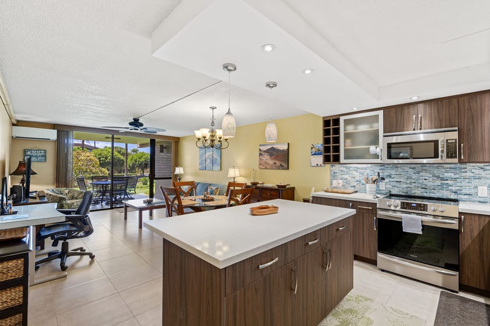 Condo, 1 King Bed, Balcony, Ocean View (Kamaole Sands 10-113) | Private kitchen | Coffee/tea maker, electric kettle, dining table