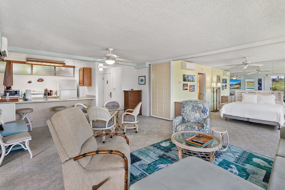 Condo, Multiple Beds, Balcony, Ocean View (Haleakala Shores A-301) | Living area