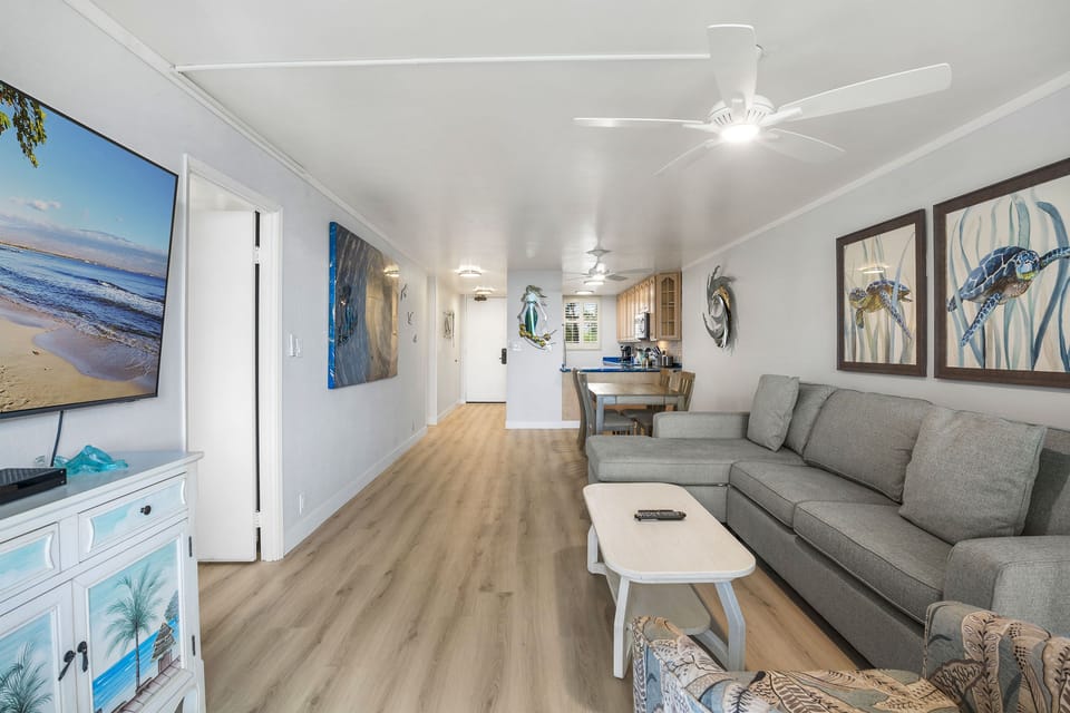 Condo, Multiple Beds, Balcony, Ocean View (Kanai A Nalu 209) | Living area