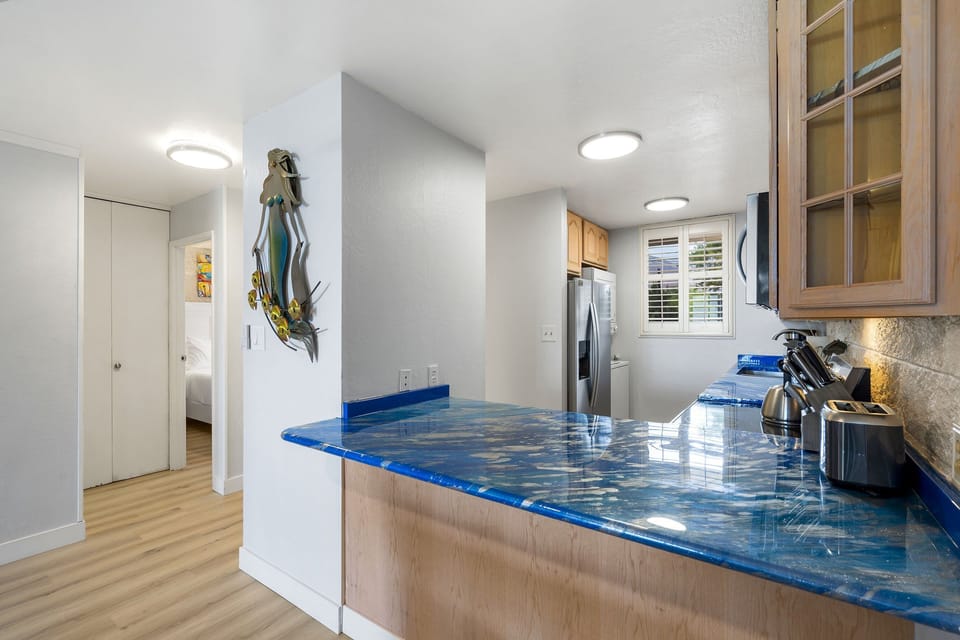 Condo, Multiple Beds, Balcony, Ocean View (Kanai A Nalu 209) | Interior