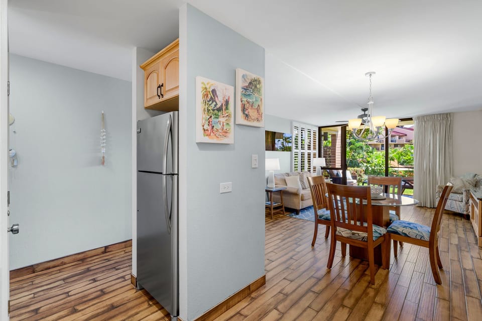 Condo, 1 King Bed, Balcony, Ocean View (Kamaole Sands 3-101) | Interior
