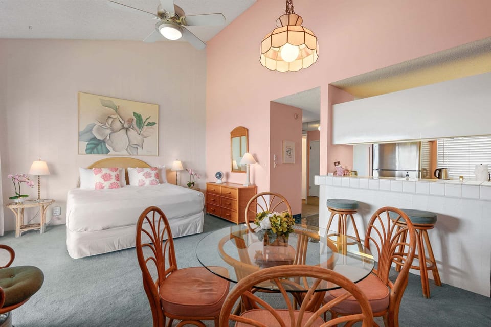 Studio, 1 King Bed, Balcony, Ocean View (Wailea Ekahi 12D) | Interior