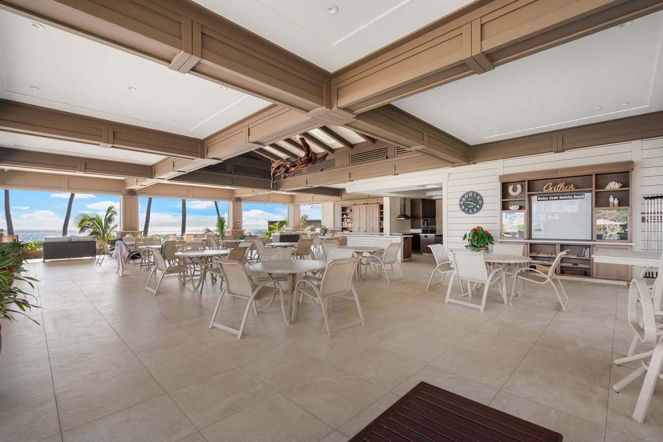 Studio, 1 King Bed, Balcony, Ocean View (Wailea Ekahi 12D) | Dining