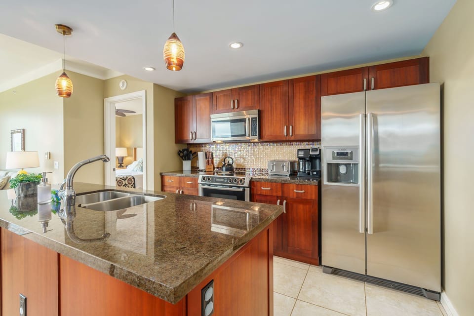 Condo, Multiple Beds, Balcony, Ocean View (Honua Kai Hokulani 934) | Private kitchen | Coffee/tea maker, electric kettle, dining table