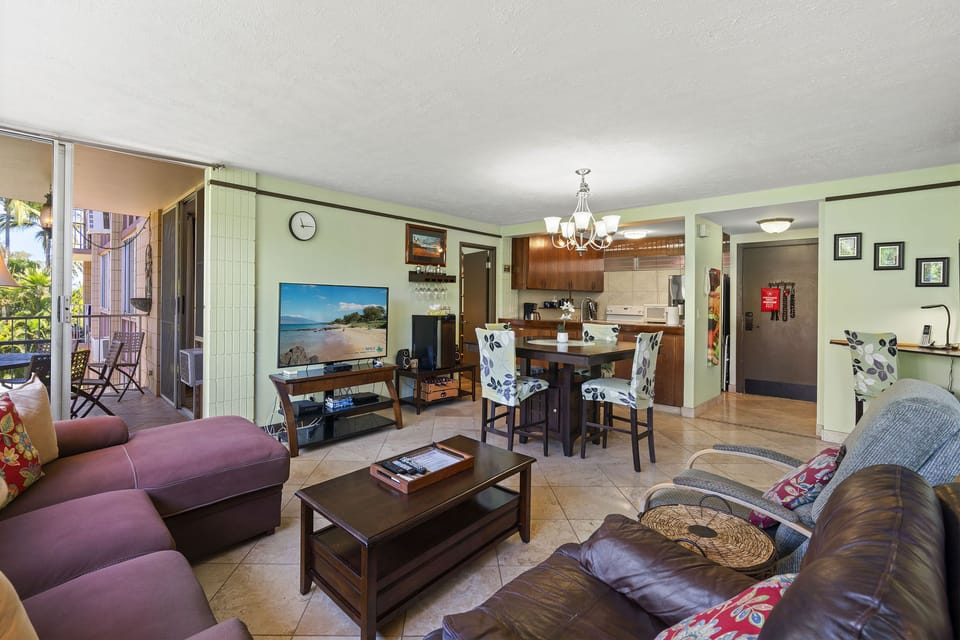 Condo, Multiple Beds, Balcony, Ocean View (Haleakala Shores A-308) | Living area