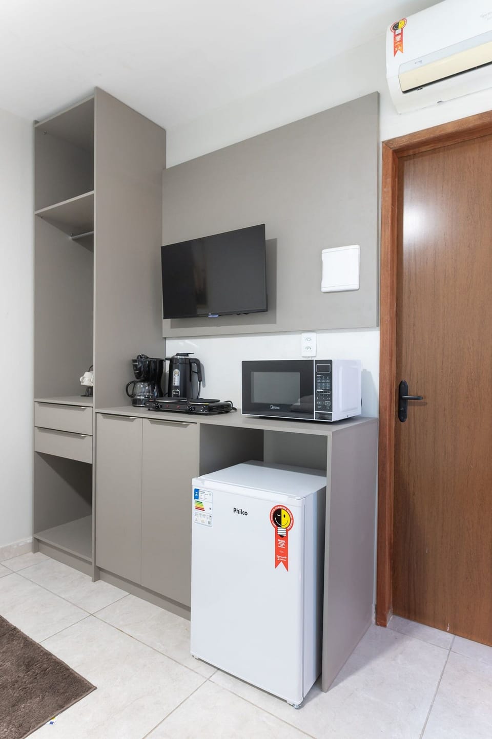 Suite | Interior
