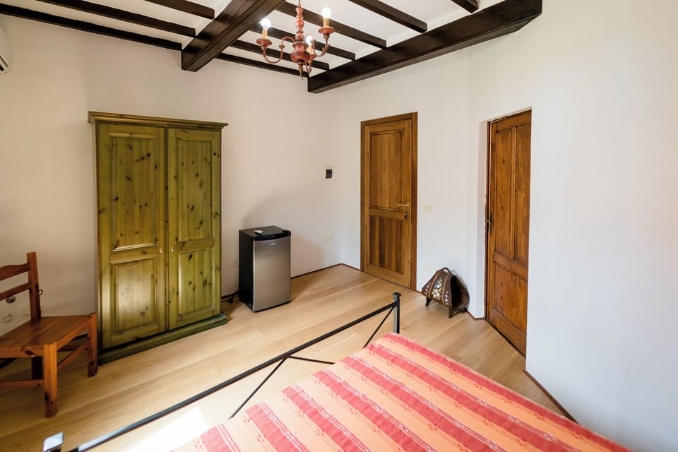 Triple Room | Free WiFi, bed sheets