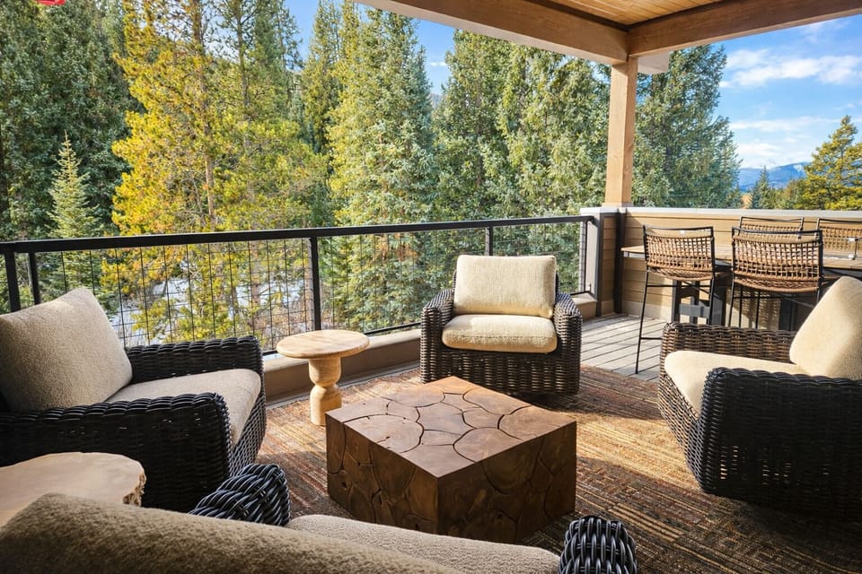 Main Level Balcony