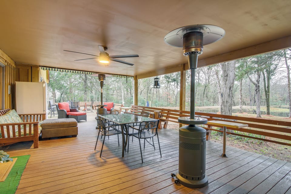 Deck | Fire Pit | Dining Area | Grills | Lounge Seating