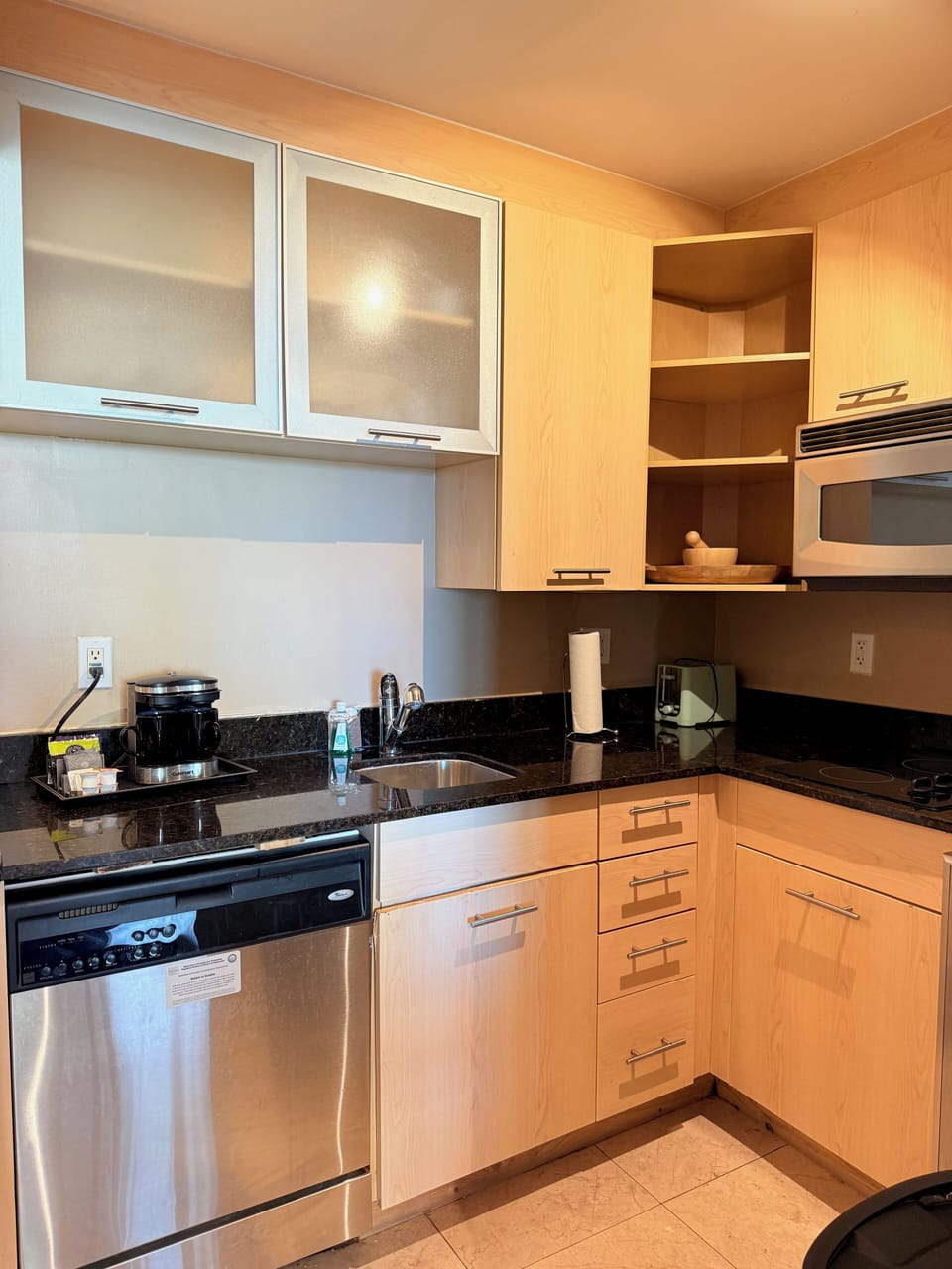 Comfort Condo, Kitchenette, Ocean View | Private kitchen | Coffee/tea maker