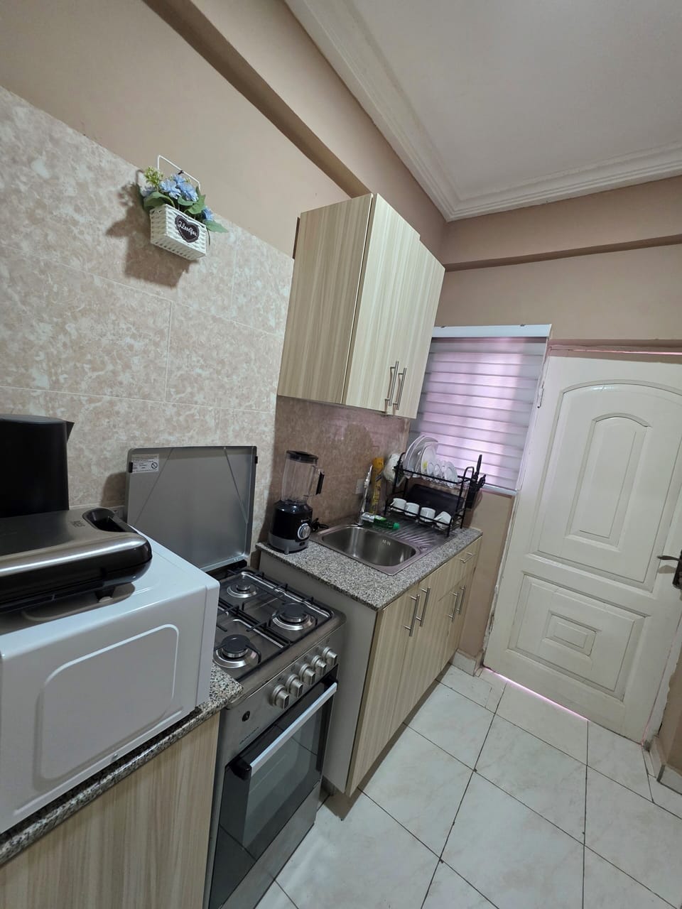 Deluxe Apartment, Mountain View | Private kitchen