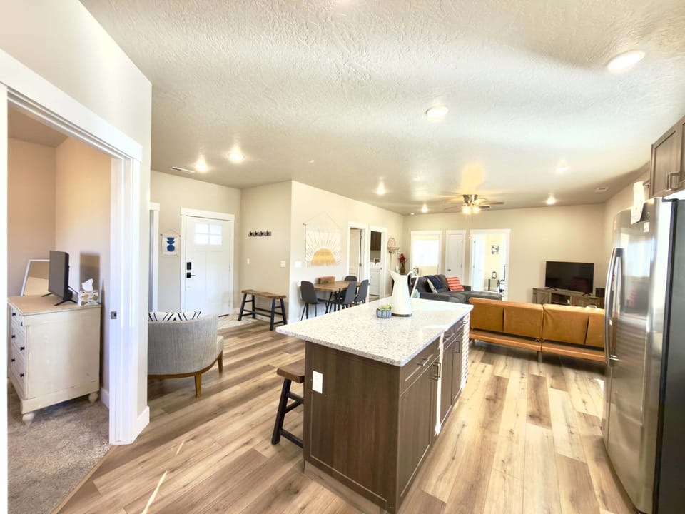 The open floor plan of Mimi's Place is perfect for families or larger groups