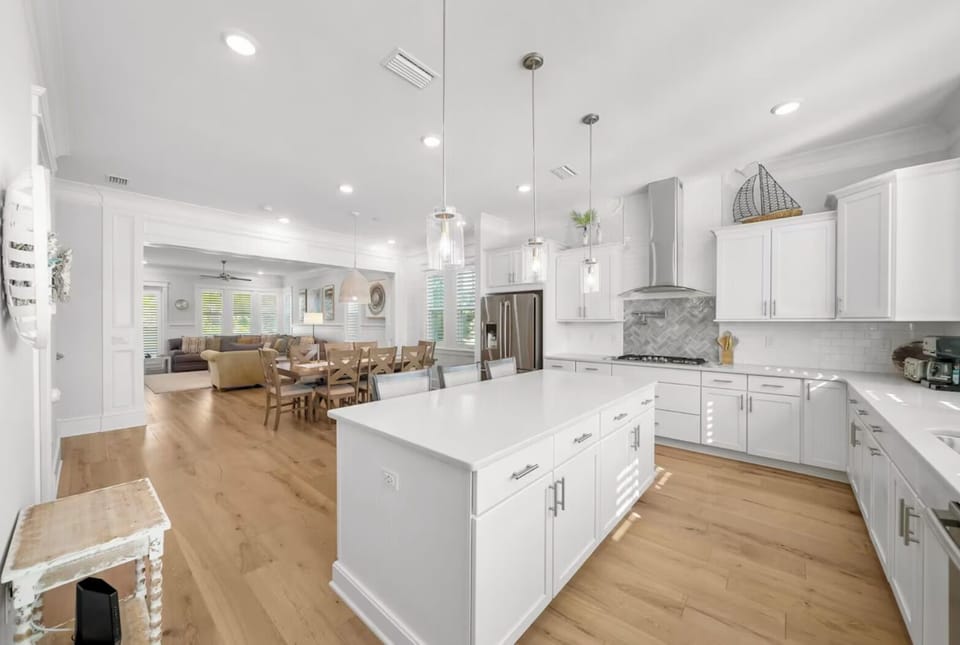 Spacious Open Concept Living