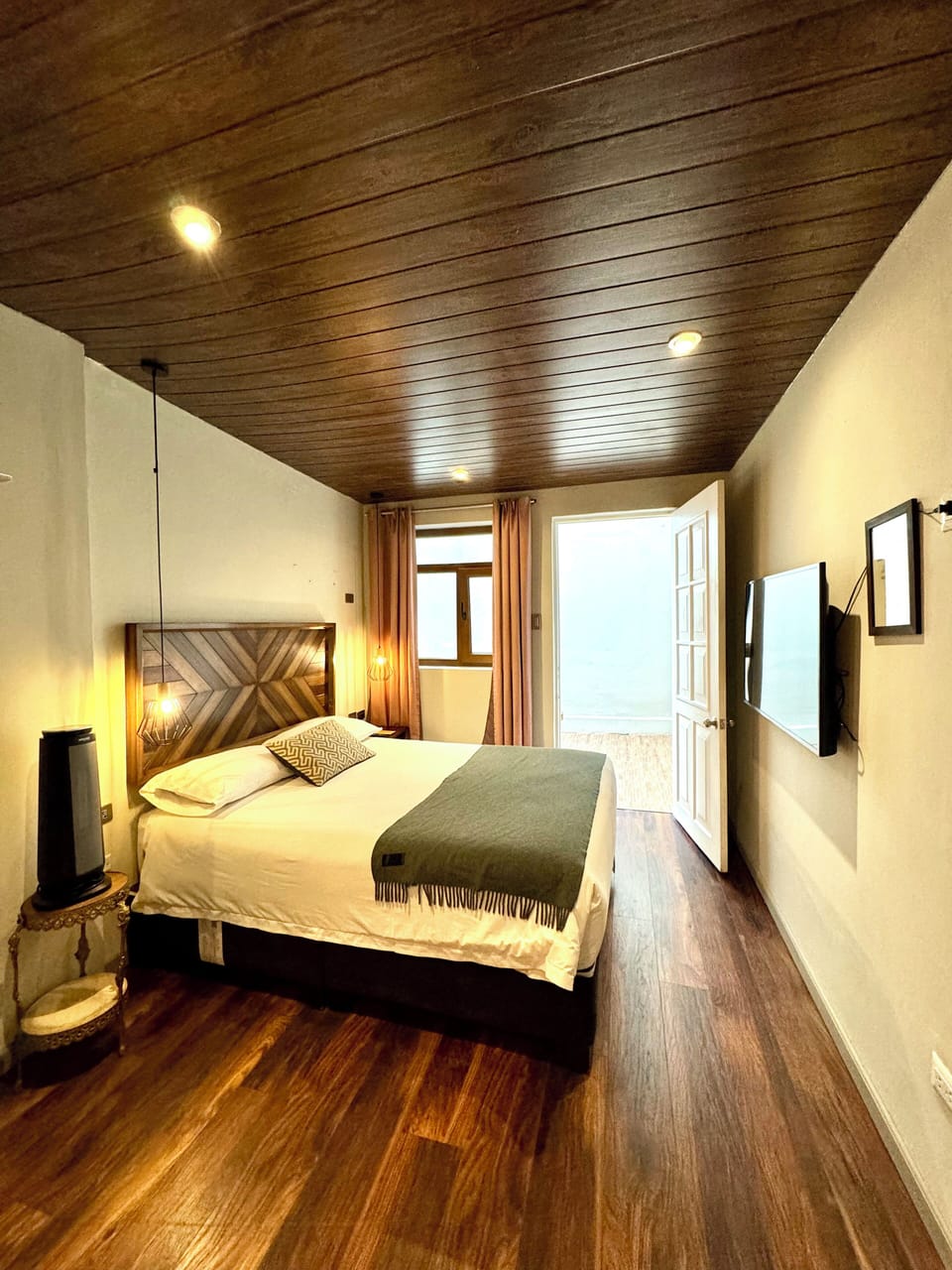 Basic Double Room | In-room safe, blackout drapes, soundproofing, free WiFi
