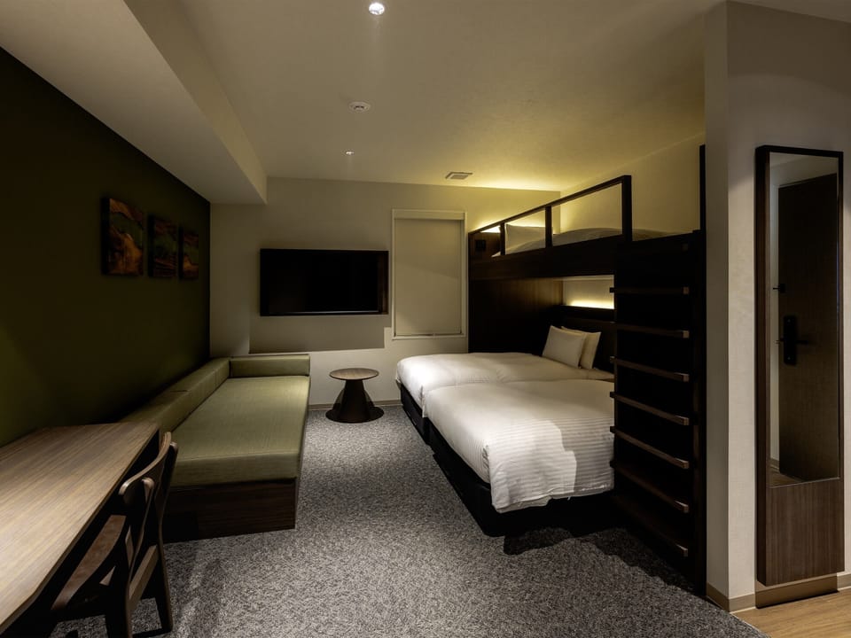 Family Room | Free WiFi