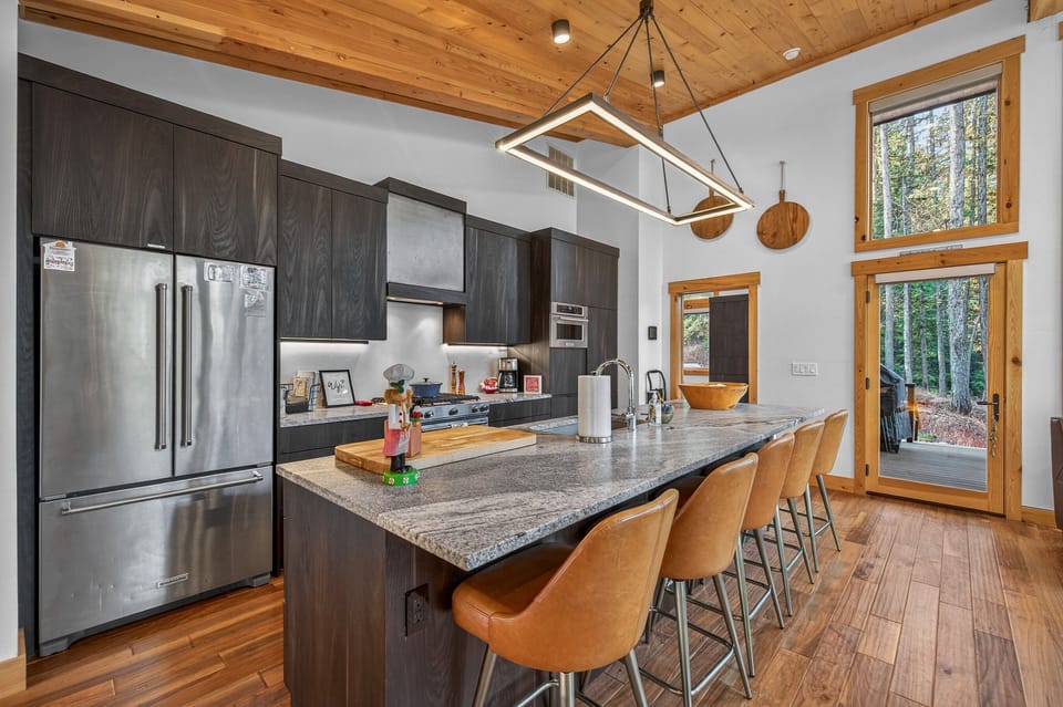 Kitchen- island- main level
