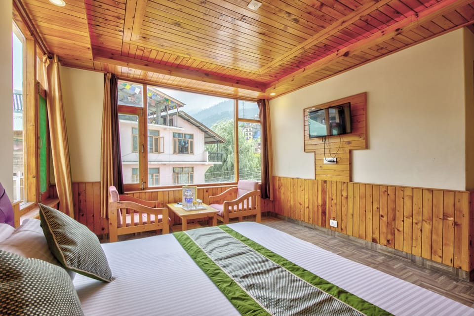 Deluxe Double Room | Premium bedding, bed sheets