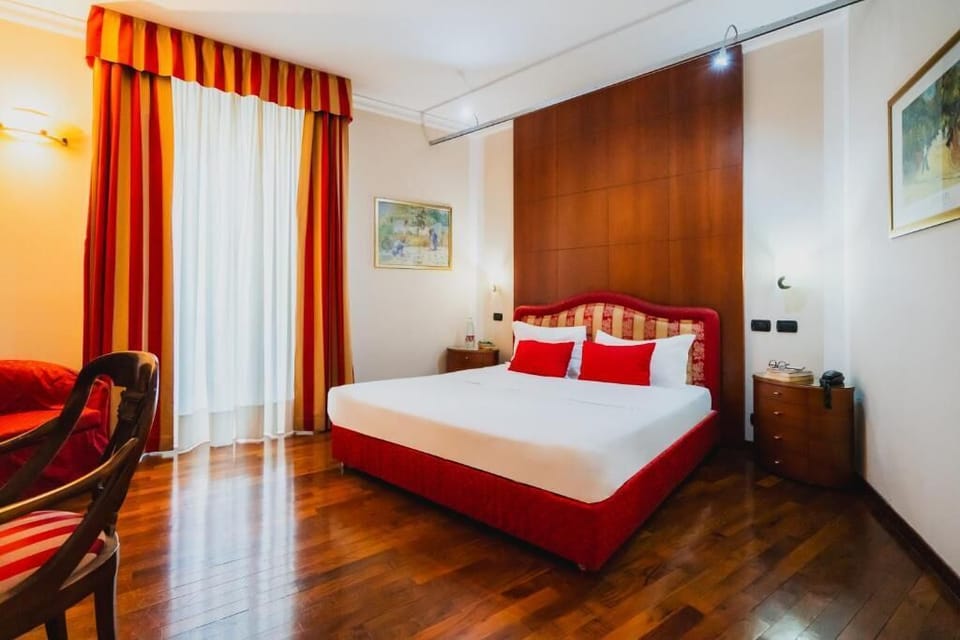 Doppia Superior Matrimoniale | Egyptian cotton sheets, premium bedding, down comforters, minibar