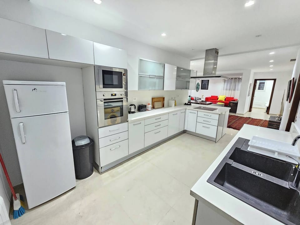 Villa, 5 Bedrooms, Smoking | Private kitchen