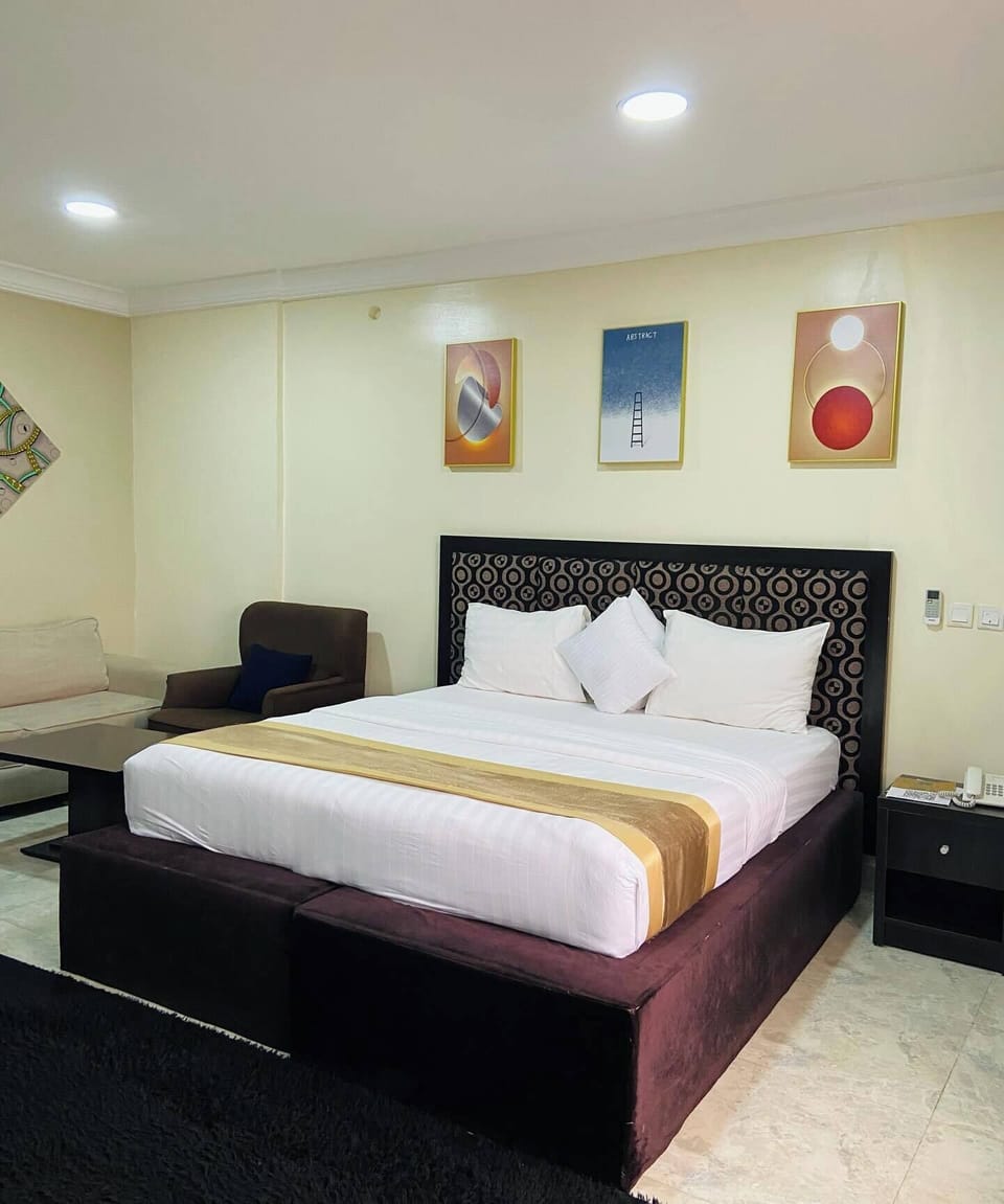 Deluxe Room, Balcony, City View | Desk, laptop workspace, blackout drapes, soundproofing