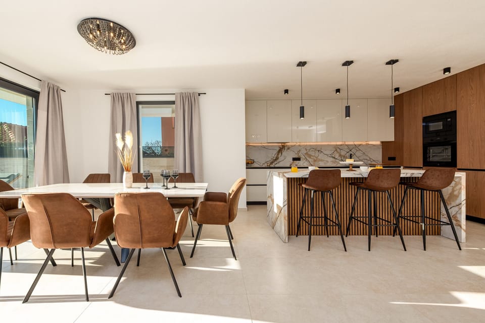 Luxury Villa, Partial Sea View | In-room dining