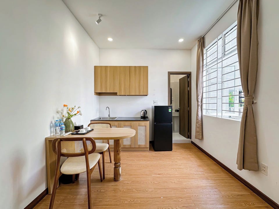 Deluxe Double Room, City View | In-room safe, desk, blackout drapes, soundproofing