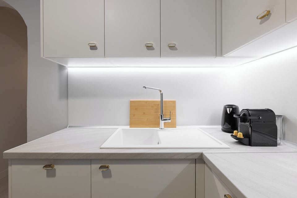 Apartment, 3 Bedrooms, Balcony, City View | Private kitchen | Full-size fridge, oven, stovetop, dishwasher