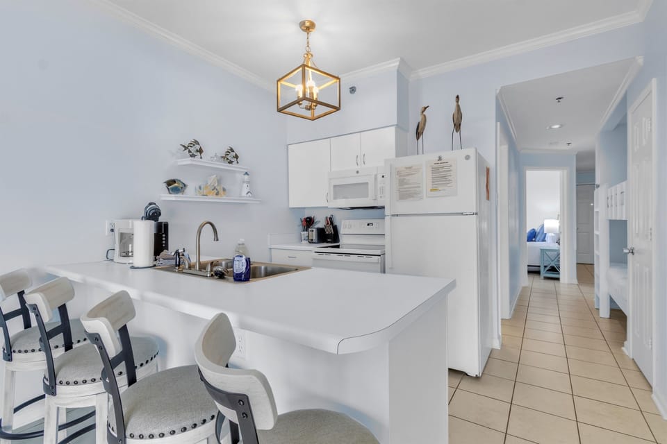 Kitchen and counter space
