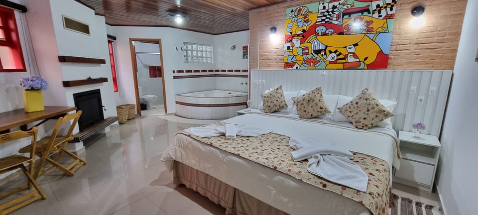 Suites Alas Verdes (Hidro Dupla, Lareira Francesa e muito luxo) | Premium bedding, minibar, individually decorated, free WiFi