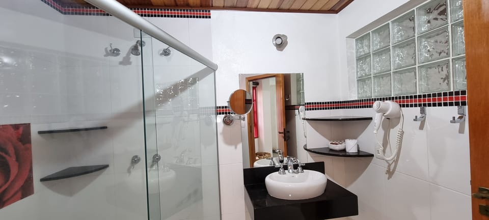 Suites Alas Verdes (Hidro Dupla, Lareira Francesa e muito luxo) | Premium bedding, minibar, individually decorated, free WiFi