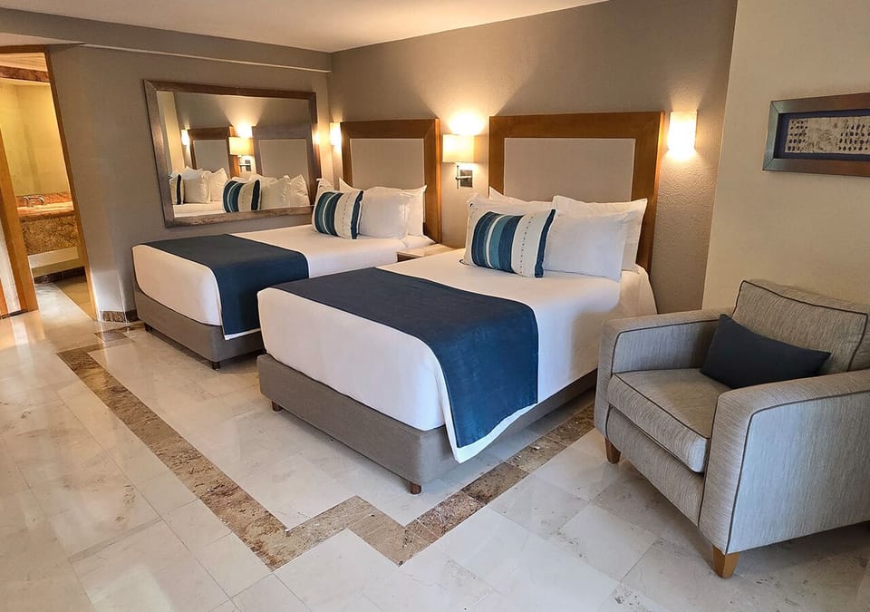 Deluxe Nature View Double | Minibar (some free items), in-room safe, desk, blackout drapes