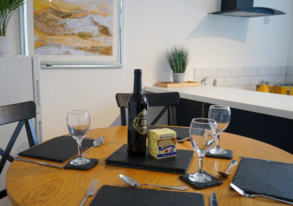 Apartment | 2 bedrooms, Internet