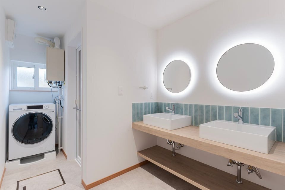washroom.jpg