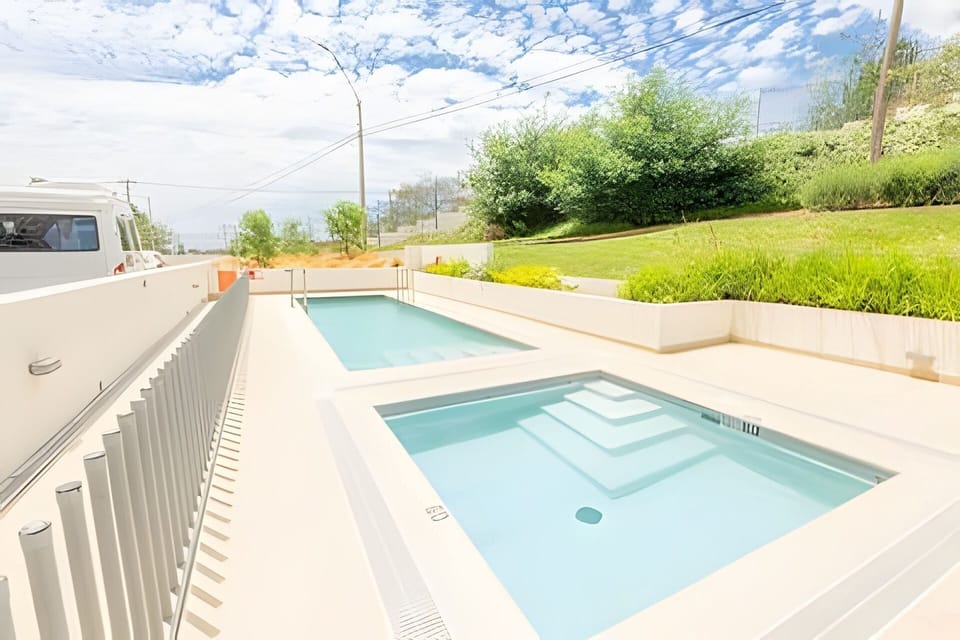 Apartment | Pool | Seasonal outdoor pool