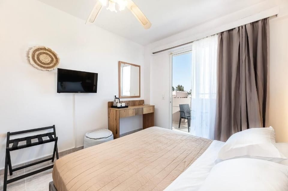 In-room safe, laptop workspace, free WiFi
