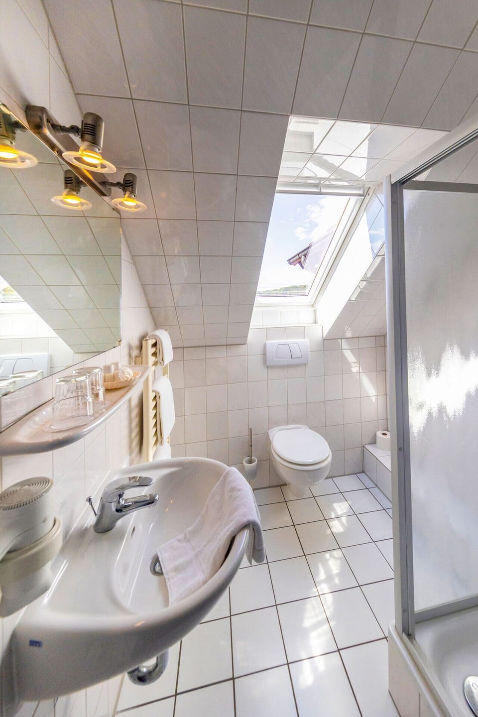 Single Room, Hill View | Bathroom | Hair dryer, towels, soap, shampoo