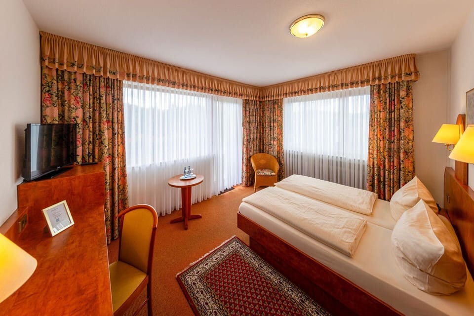 Double Room, Balcony, Mountain View | Desk, laptop workspace, free WiFi