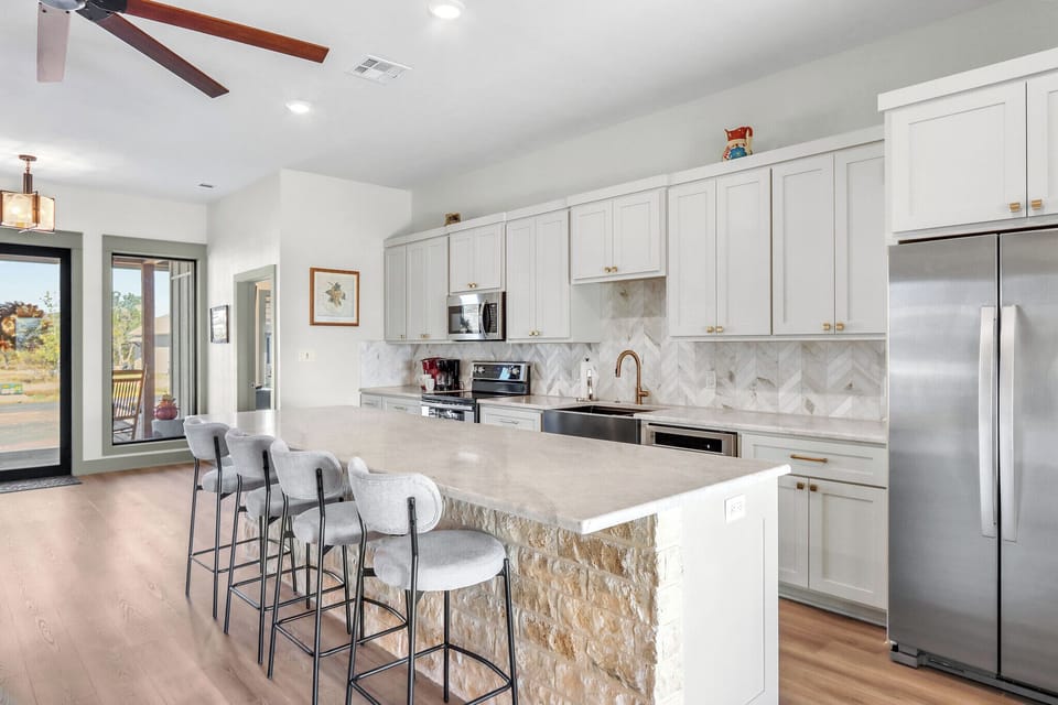 Another view of the stunning kitchen
