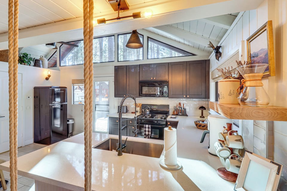 House (2 Bedrooms) | Interior