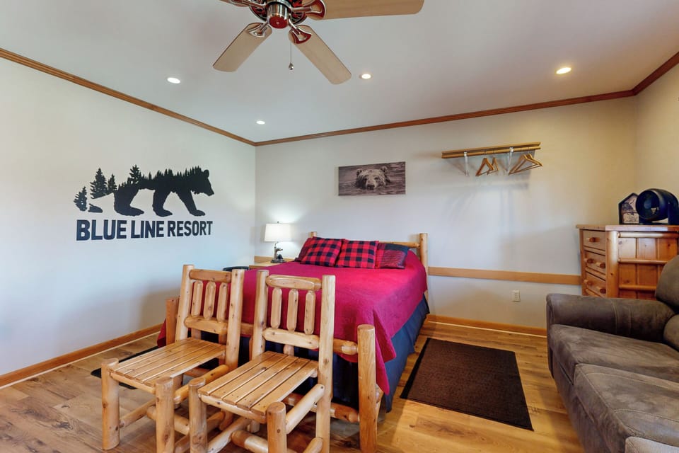 Pet Friendly! Couples Retreat in Southern Illinois Apartment in Illinois