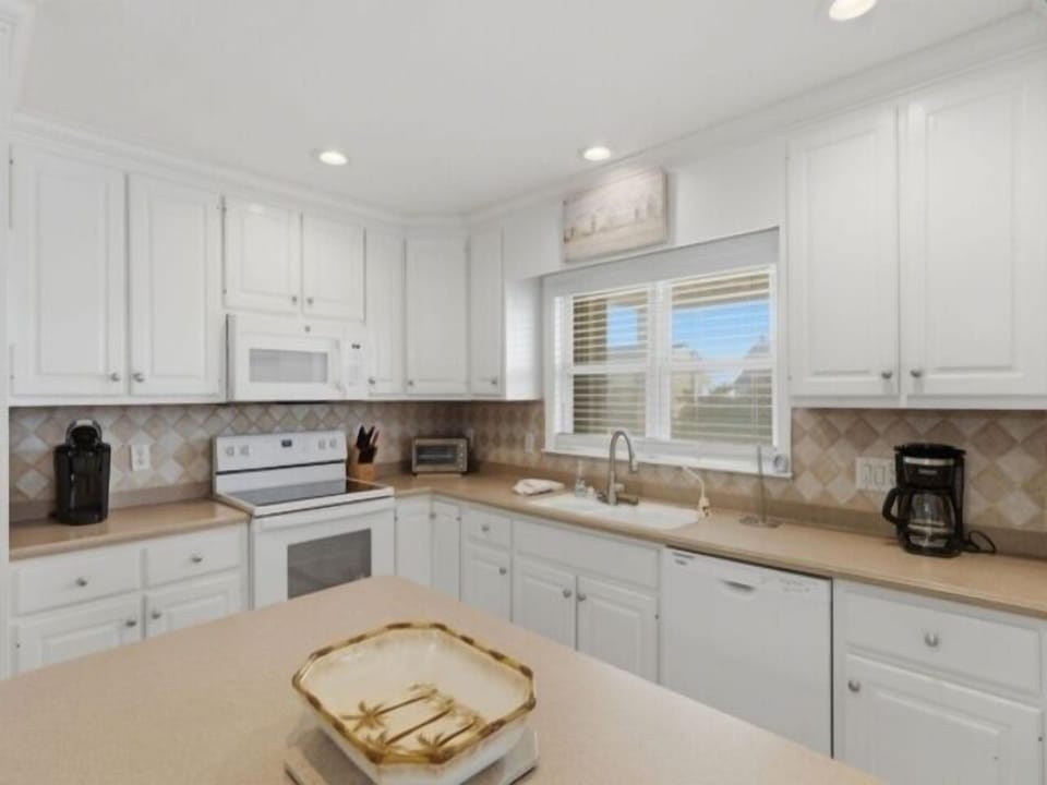 Indoors, Kitchen, Sink, Appliance, Microwave
