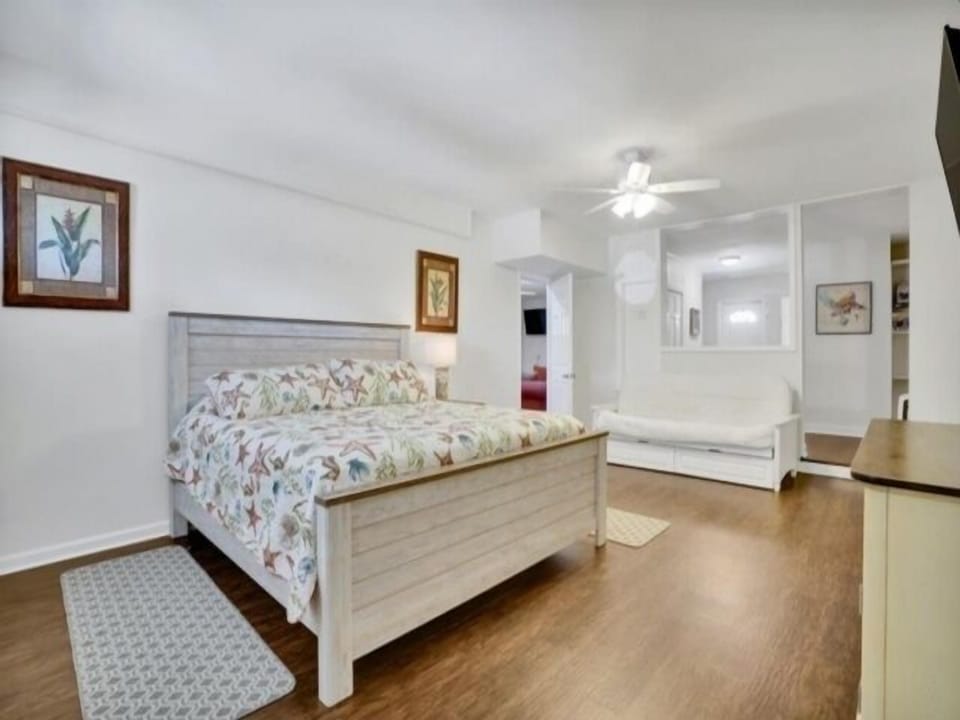 Indoors, Home Decor, Appliance, Ceiling Fan, Bed