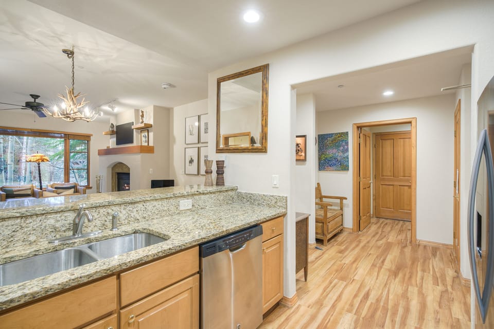 Floor, Flooring, Indoors, Hardwood, Sink