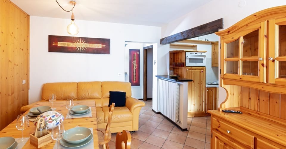 Apartment, Mountain View | Living area